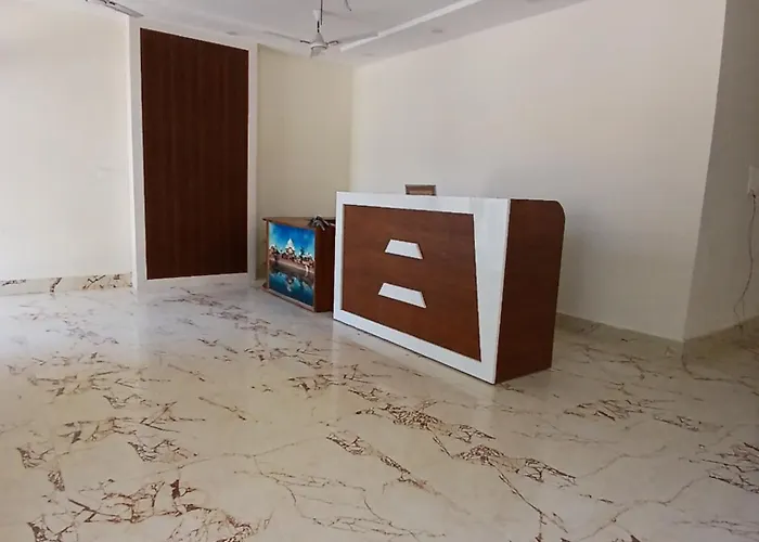 Hotel Braj Nikunj ! Near New Rangj Ji Temple, Prem Mandir, Isckon Temple ! Fully Air Conditioned And Prime Located Place